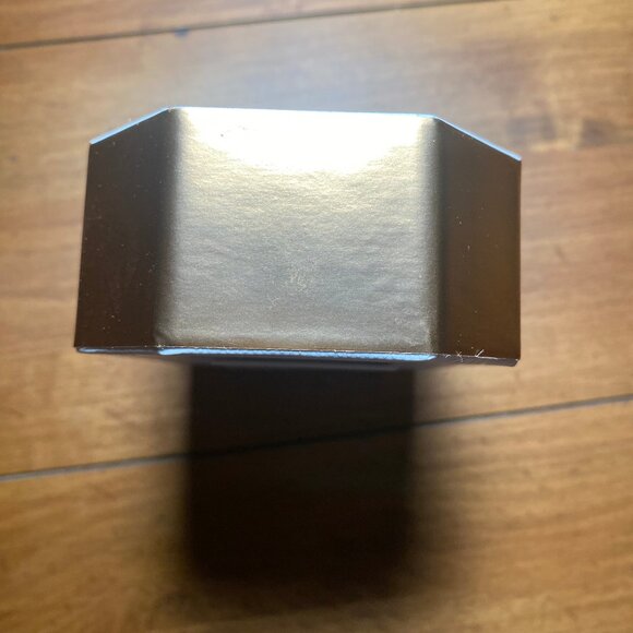 Kayali Vanilla 28 empty 3.4 fl. oz box - Picture 10 of 10